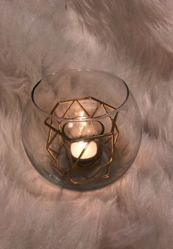 Unique Gold Metallic Glad candle Holder