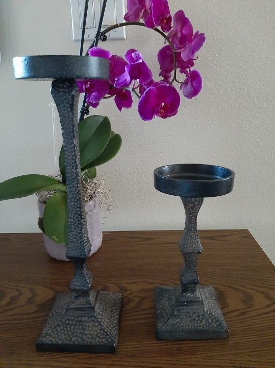 2 Candle Holders
