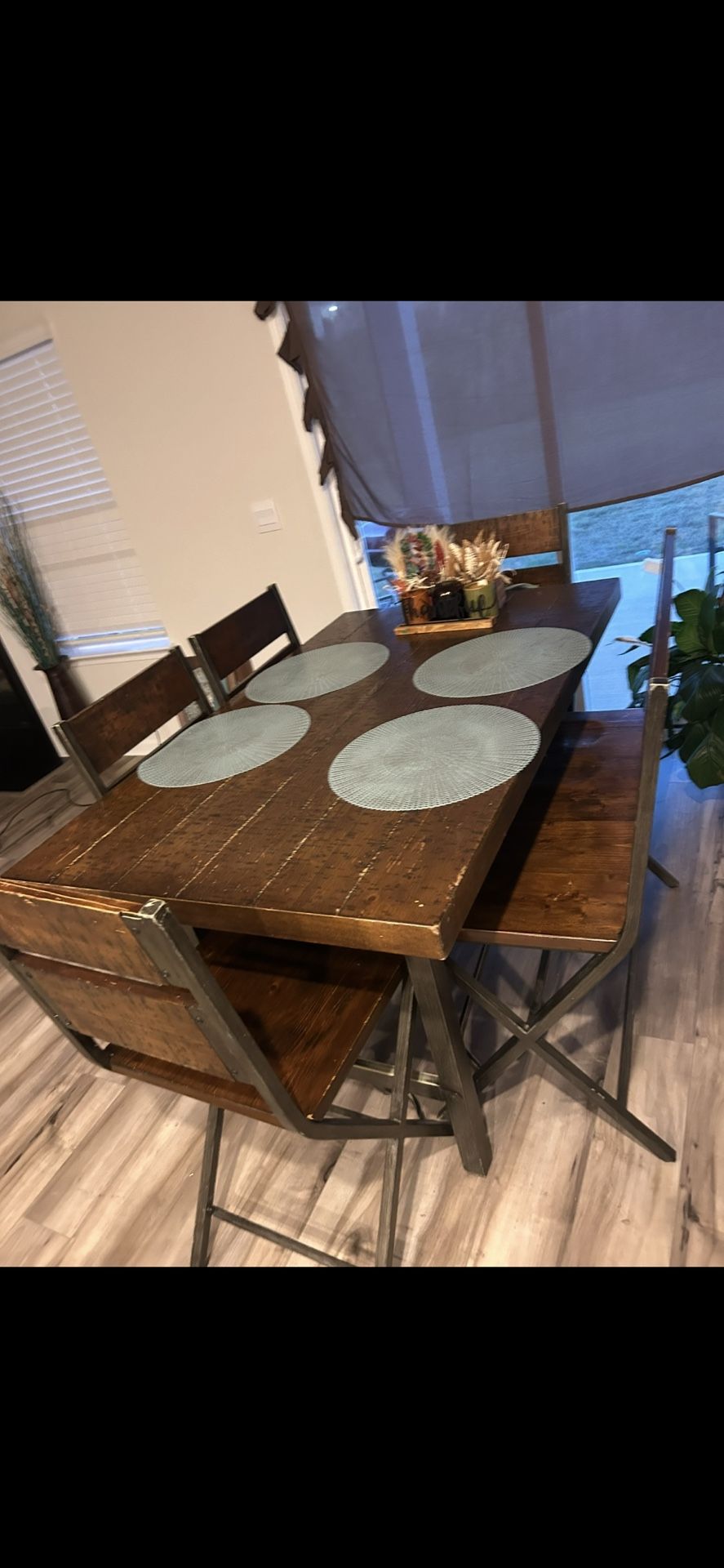 Dinning Table