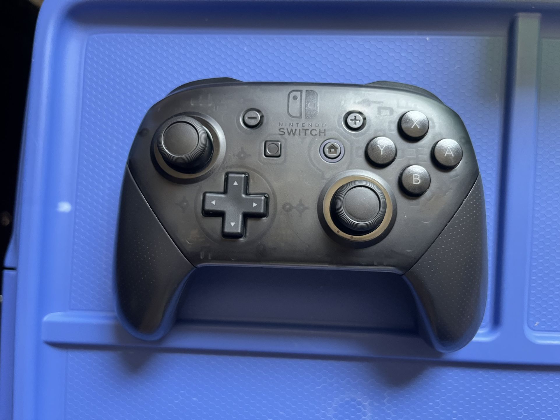 nintendo switch pro controller barely used