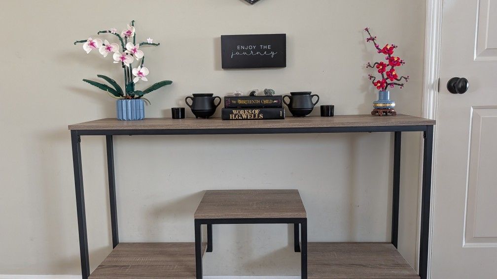 Entryway Table | Slim Modern