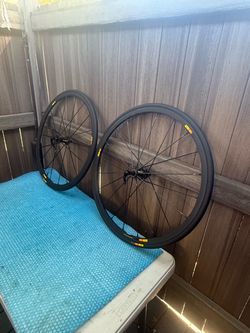 Mavic SSC Clinchers. 700c