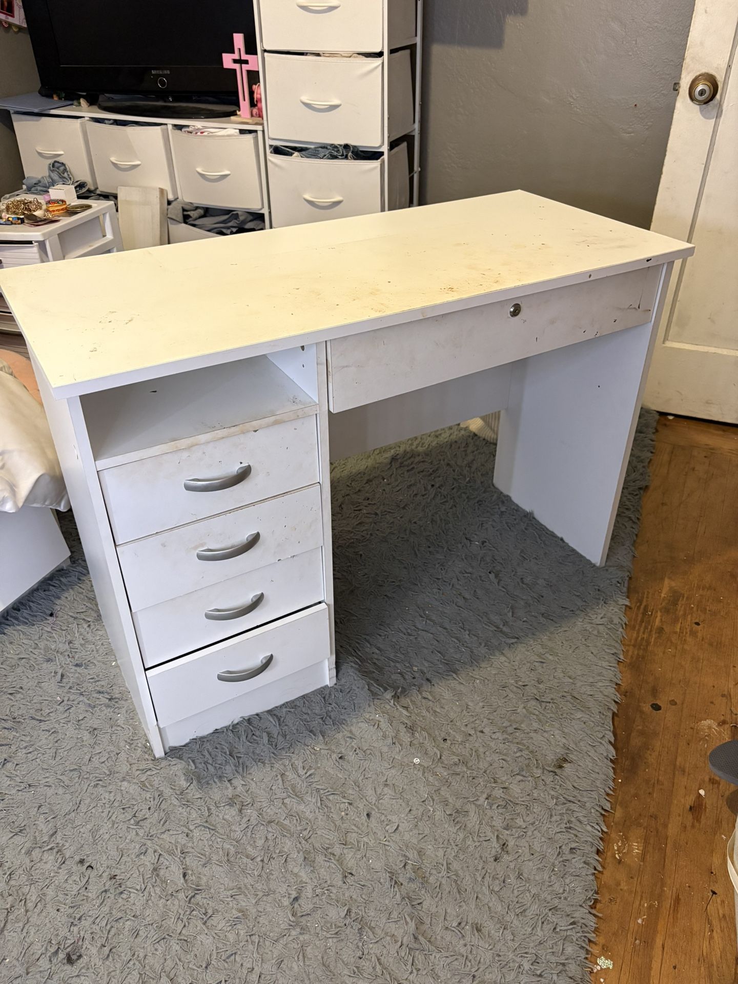 Free Dresser/.  Dirt Some Drawers Are Broke