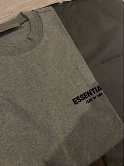 LARGE ESSENTIALS T SHIRT