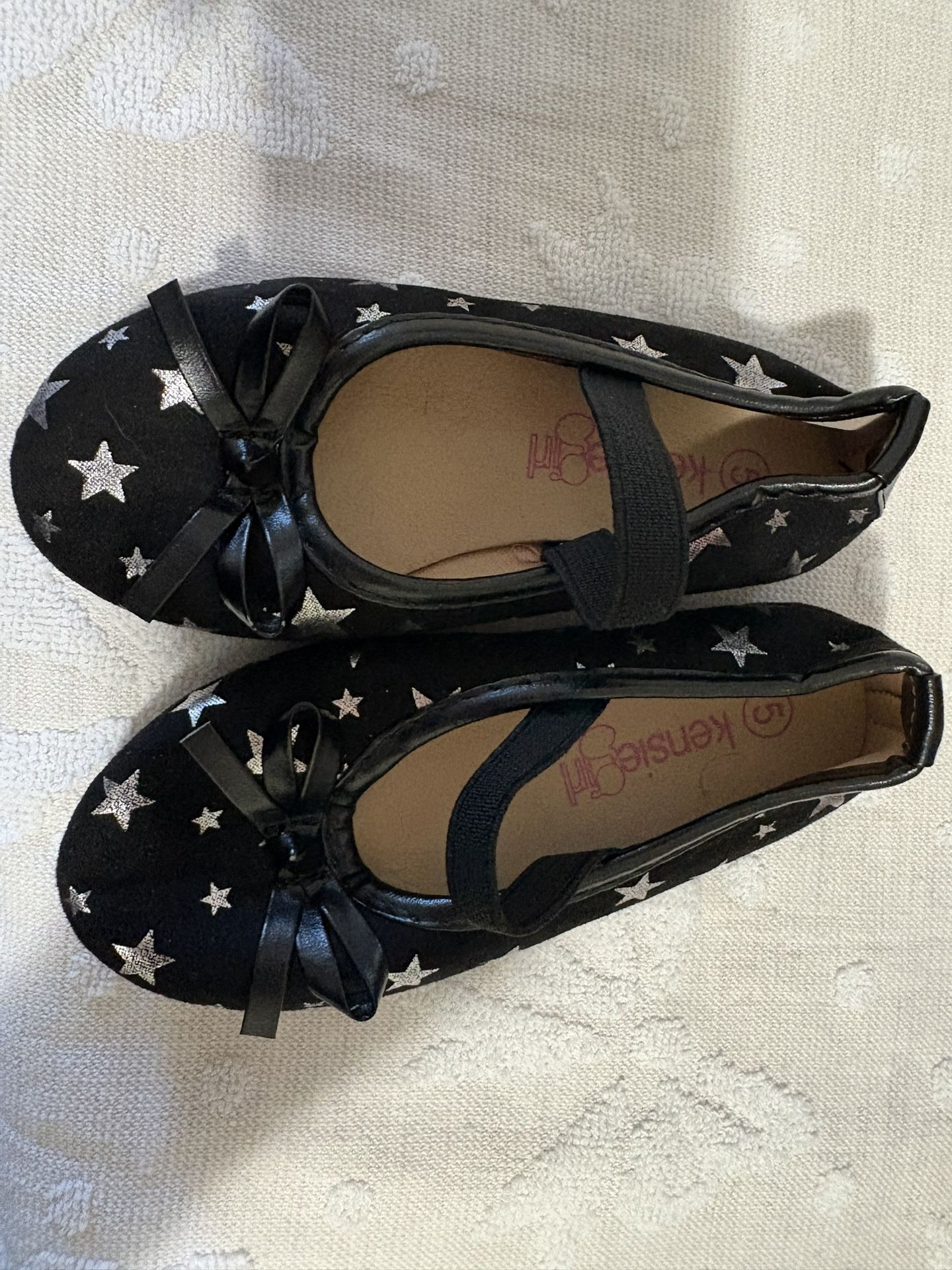 Size 5 Star Flats 