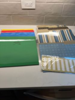 30 Decorative file folders And 15 pendaflex hangin