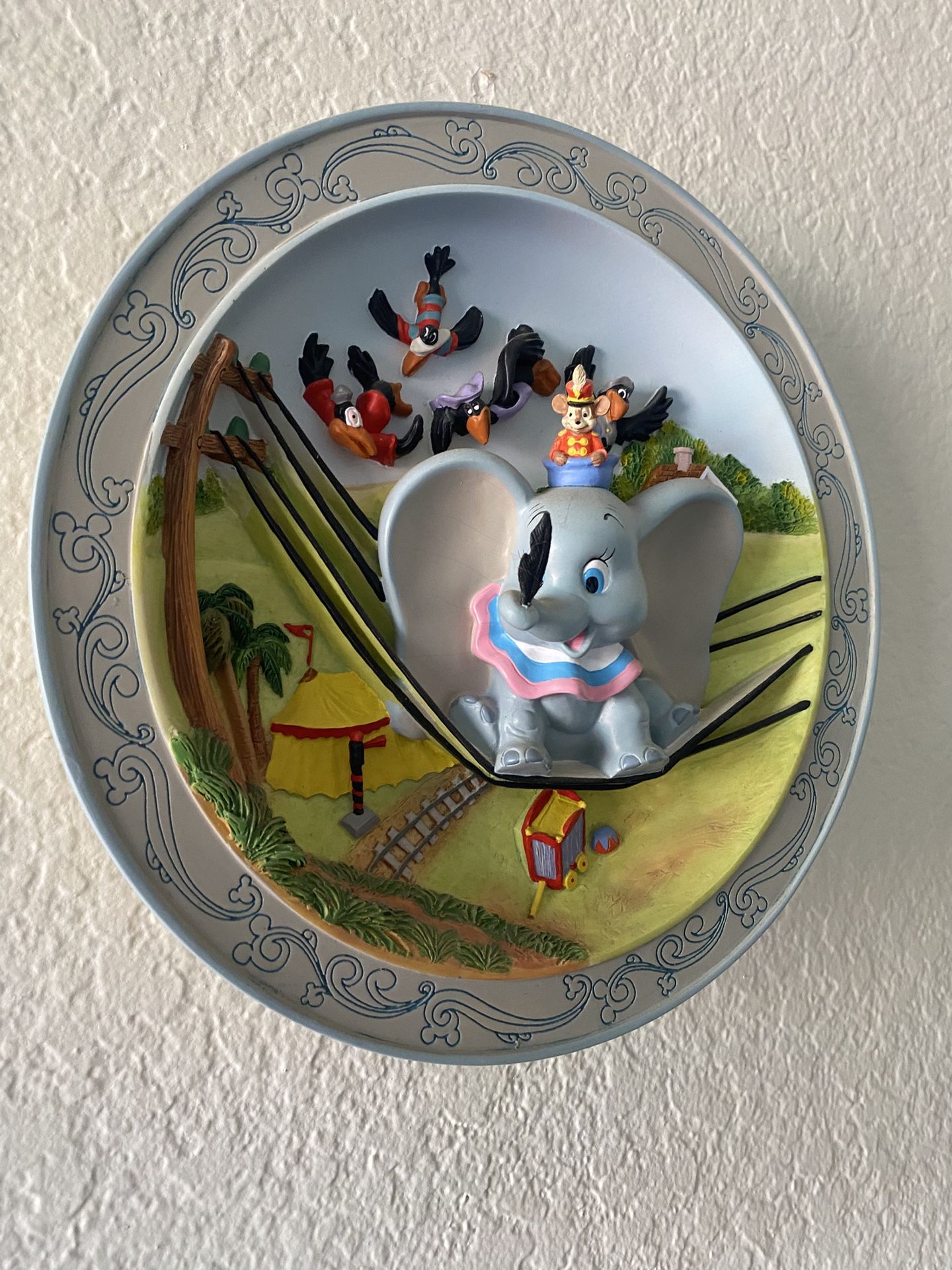 Disney Parks Animated Classics Dumbo 3D Collectors Plate 1941 Retired Rare
