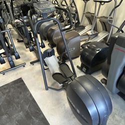 Precor 5.17 Elliptical 