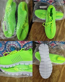 New Womens Sneakers sz. 8.5