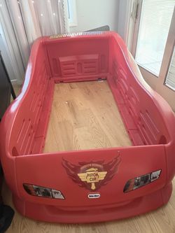 Twin size children’s bed frame