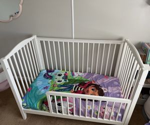 Pottery Barn Emerson Convertible Crib