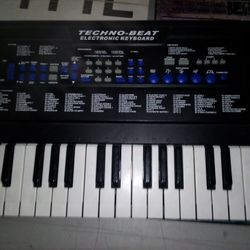 Electric Keyboard 