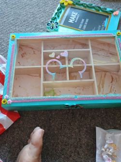 Jewelry box
