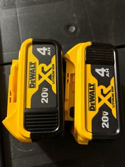 2. batteries dewalt 4.0 ah