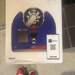 Brand New Dyson Vacuum 360 Visnav (self operating