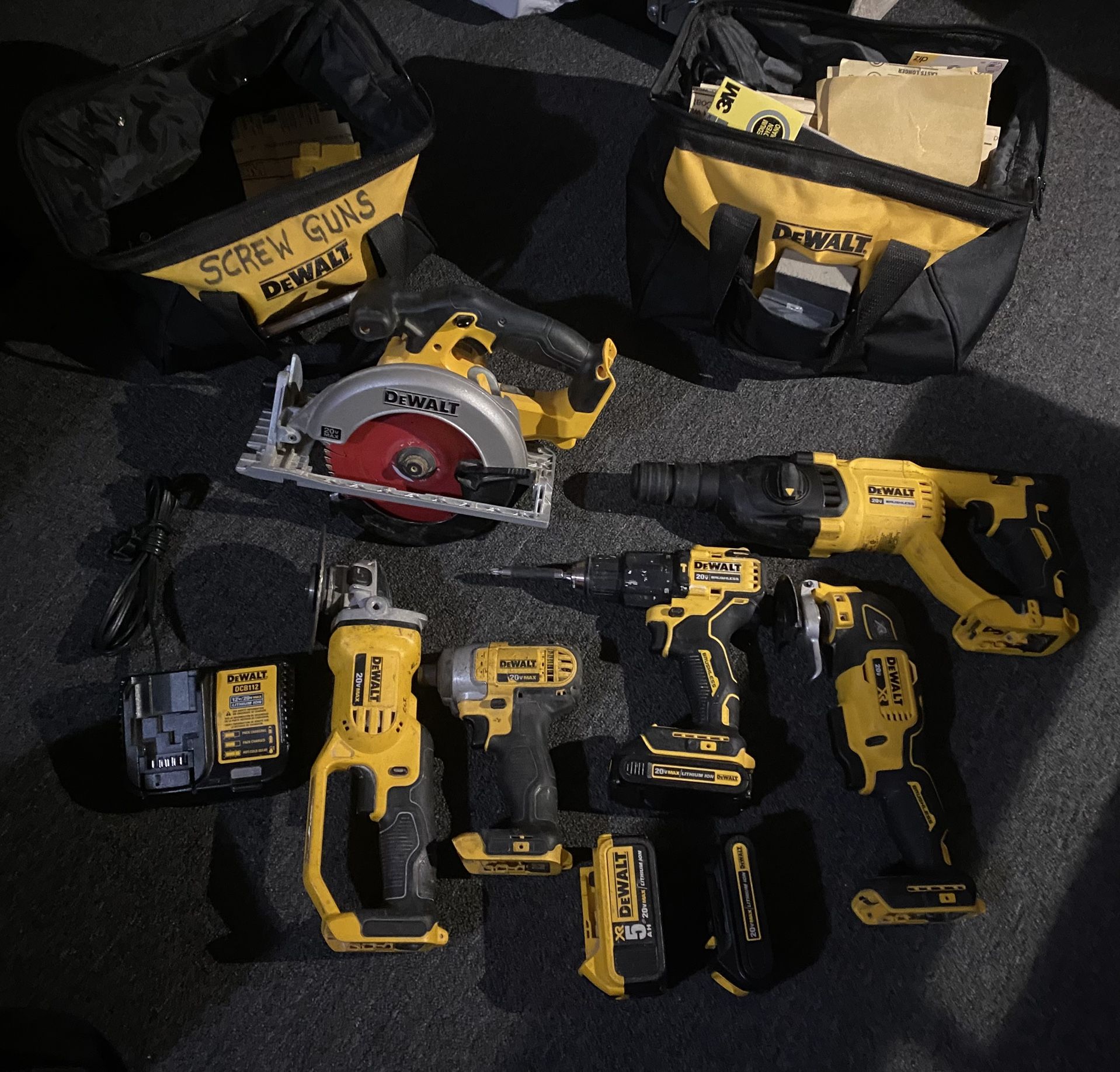 DEWALT 20 VOLT MAX 6 Piece
