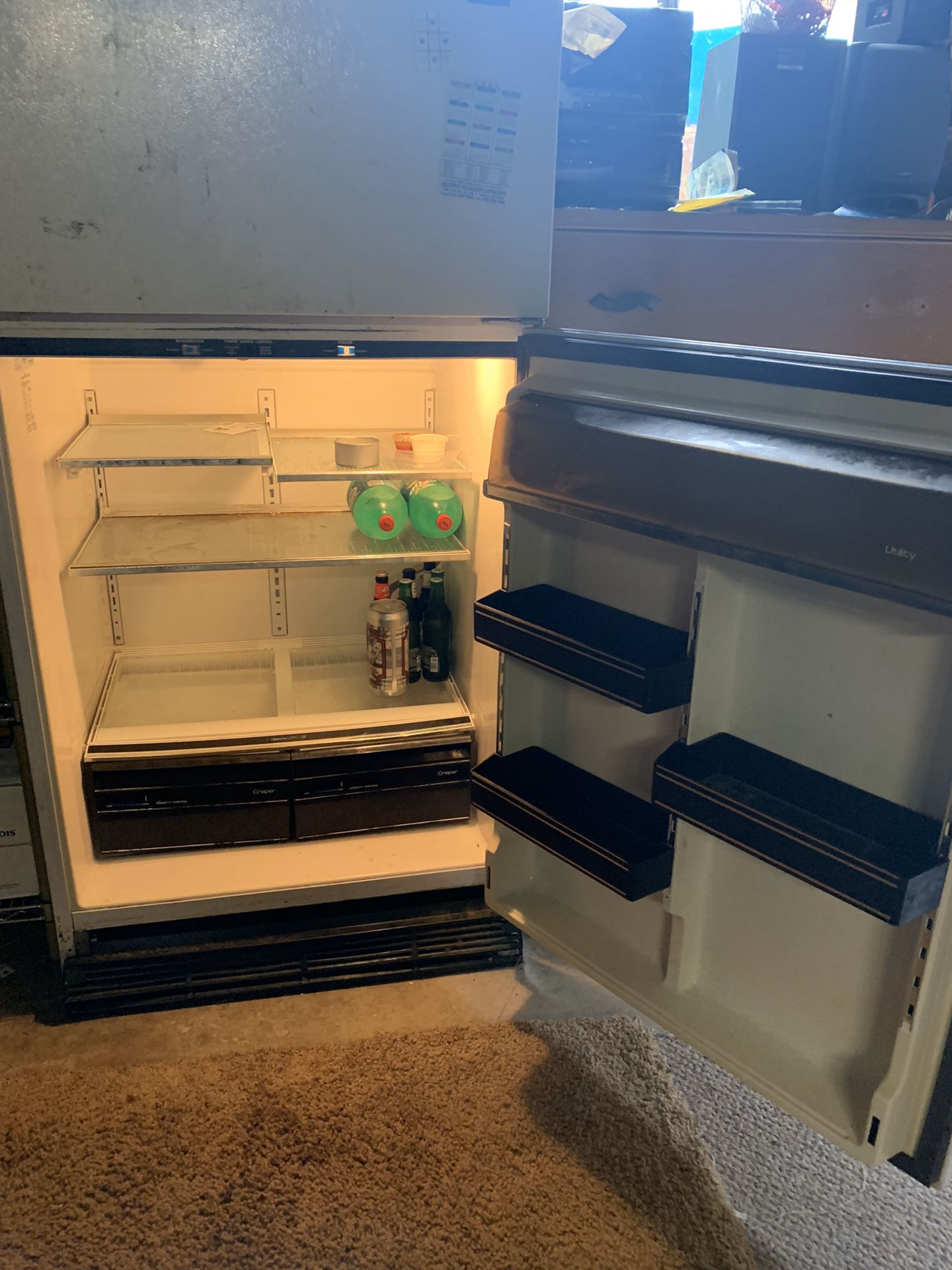 22 cu ft Whirlpool refrigerator/ freezer. Works great, no ice maker, u-haul. Free!! Contact Johnny at . Located in north Renton, o