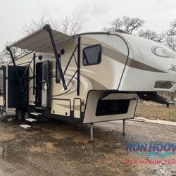 USED 2018 KEYSTONE COUGAR 29RES