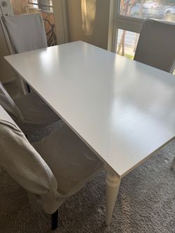 Extendable Dining Table.