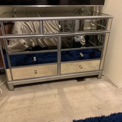 Pier 1 Mirrored Dressed & Nightstands 