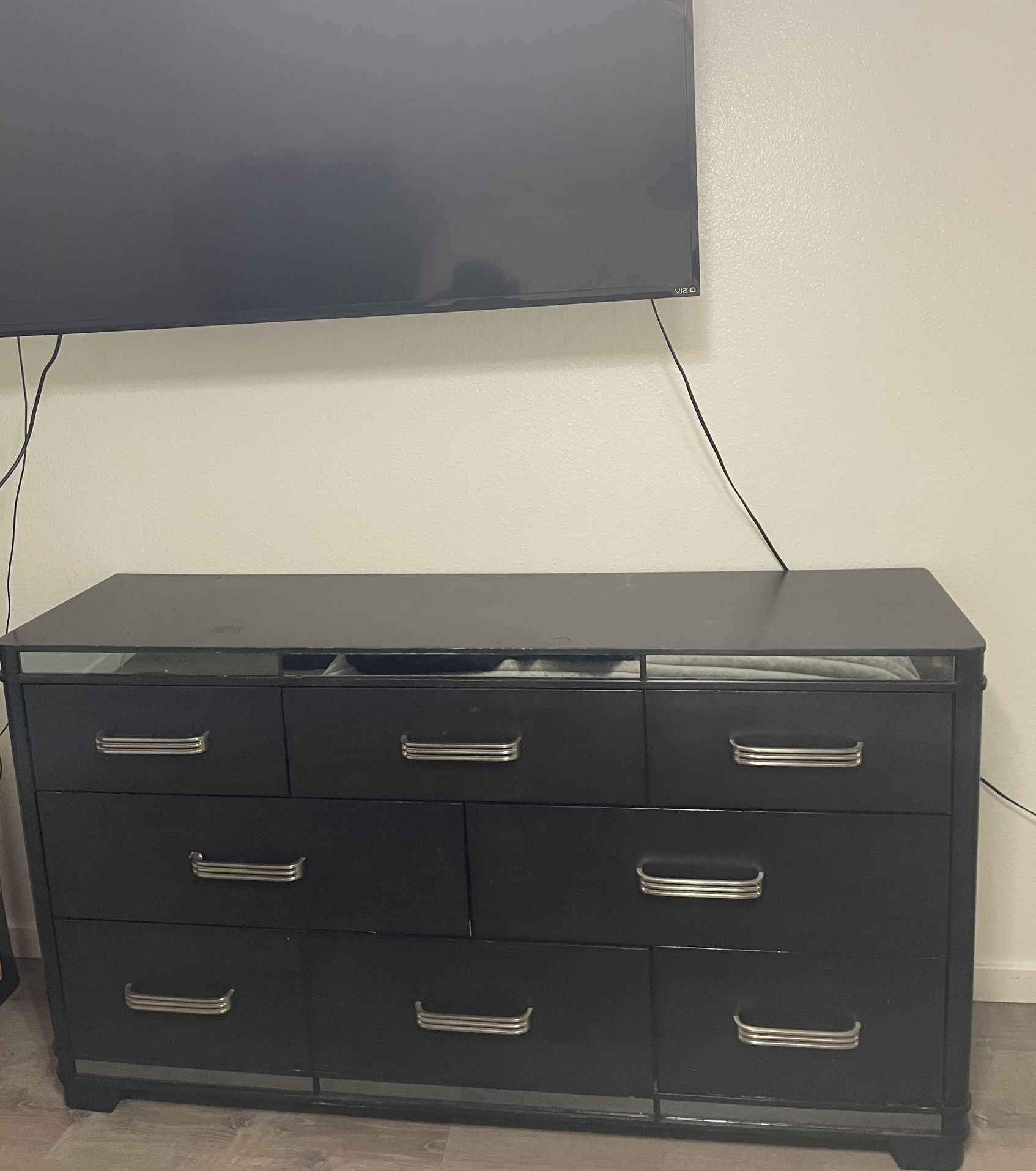 Pickup Only Dresser/ Nightstands