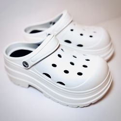 Trendy White Platform Clogs Size US 8.5-9.5 | EU 40-41 | NWT