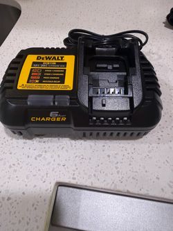 DeWalt DCB1106 12V/20V 6A Battery Charger