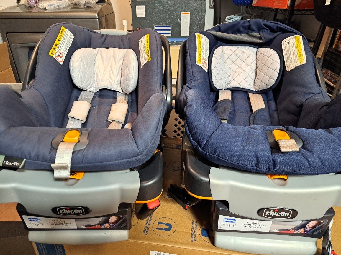 Chicco keyfit 30 Car Seats (Set Of Two)