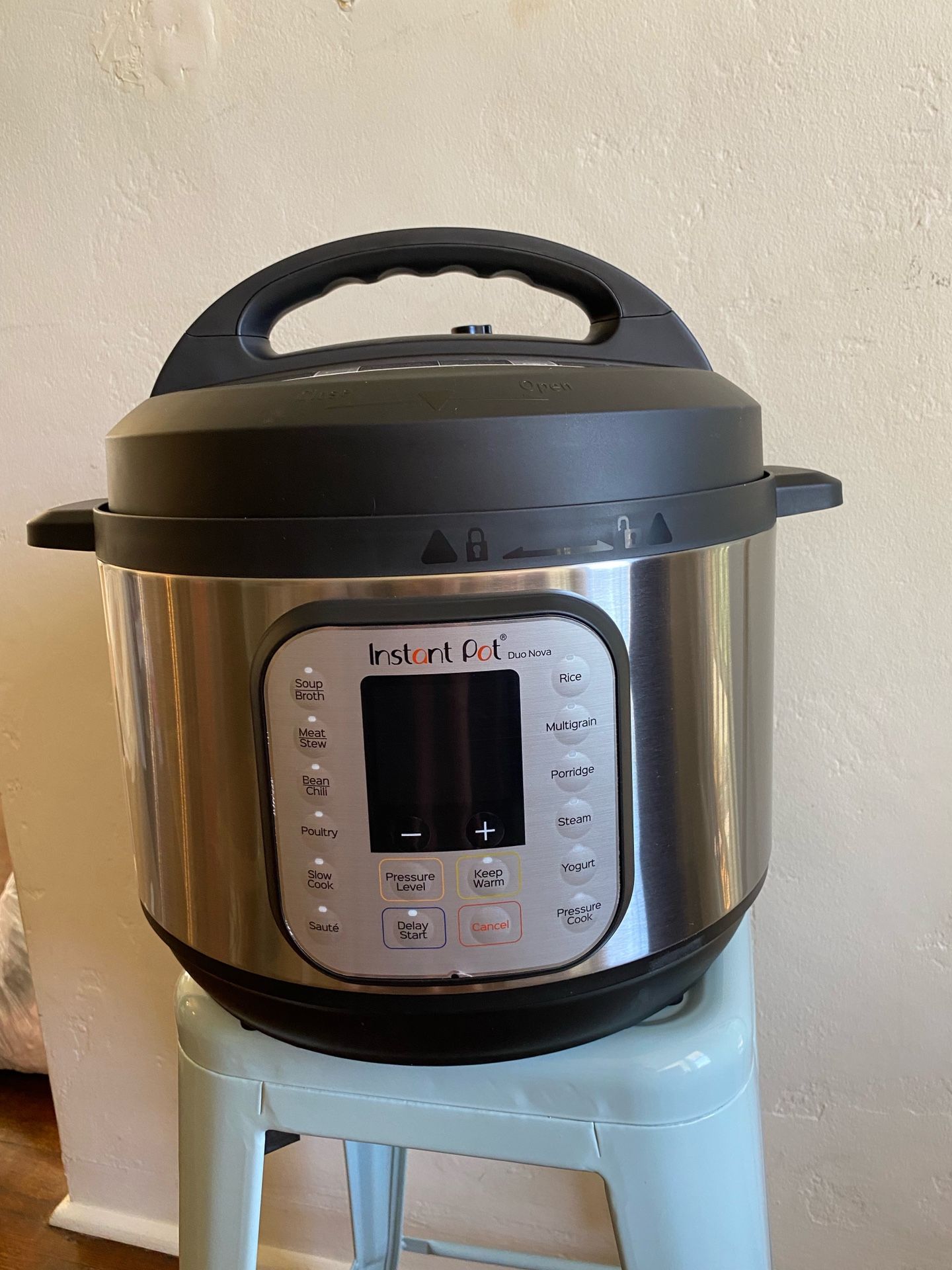 Insta Pot Dup Nova 10 Qt *Brand New* Pressure Cooker