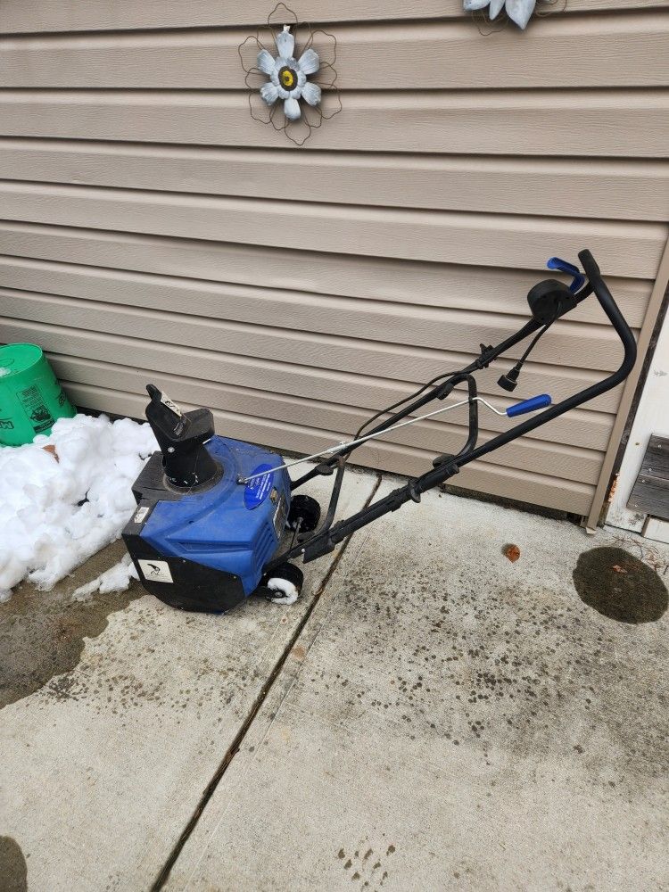 Snowjoe Snow Thrower