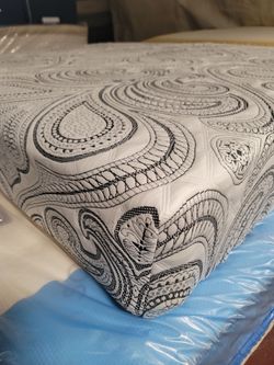 Queen Sizes Mattress