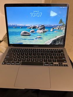 Mac book air 13.6