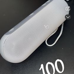 Beats Pill Kim Special Edition 