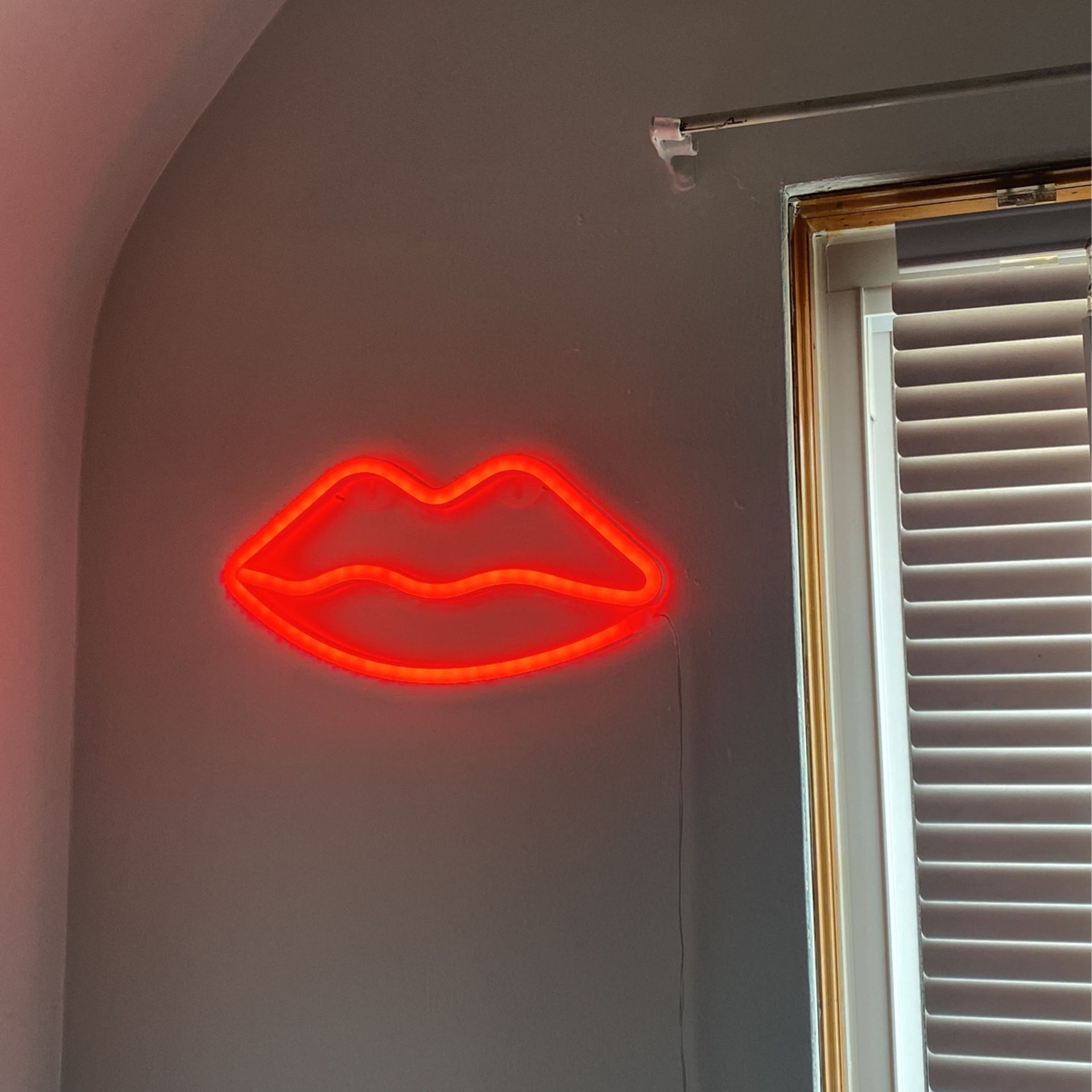 Lips LED Light