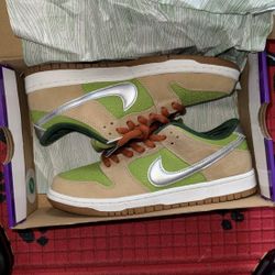 Nike SB Dunk Low Escargot