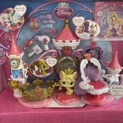 DISNEY PALACE PETS PAMPER & BEAUTY SALON SUMMER RAPUNZEL PLAYSET NEW OBO