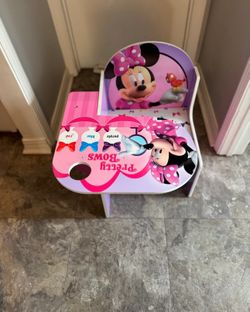 Minnie Mouse Chair And Desk
