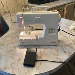 Elna 1002  Portable Sewing Machine With Foot Pedal