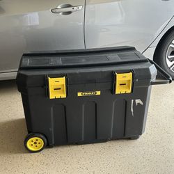 Stanley Rolling Storage Tote