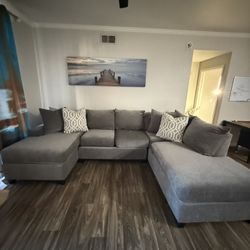 Modern Grey Sectional Sofa – Great Condition!