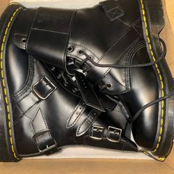 Dr Marten Boots - NEW - 1490 Joska