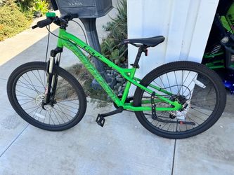 GT Kids Stomper Pro 26” Mountain Bike