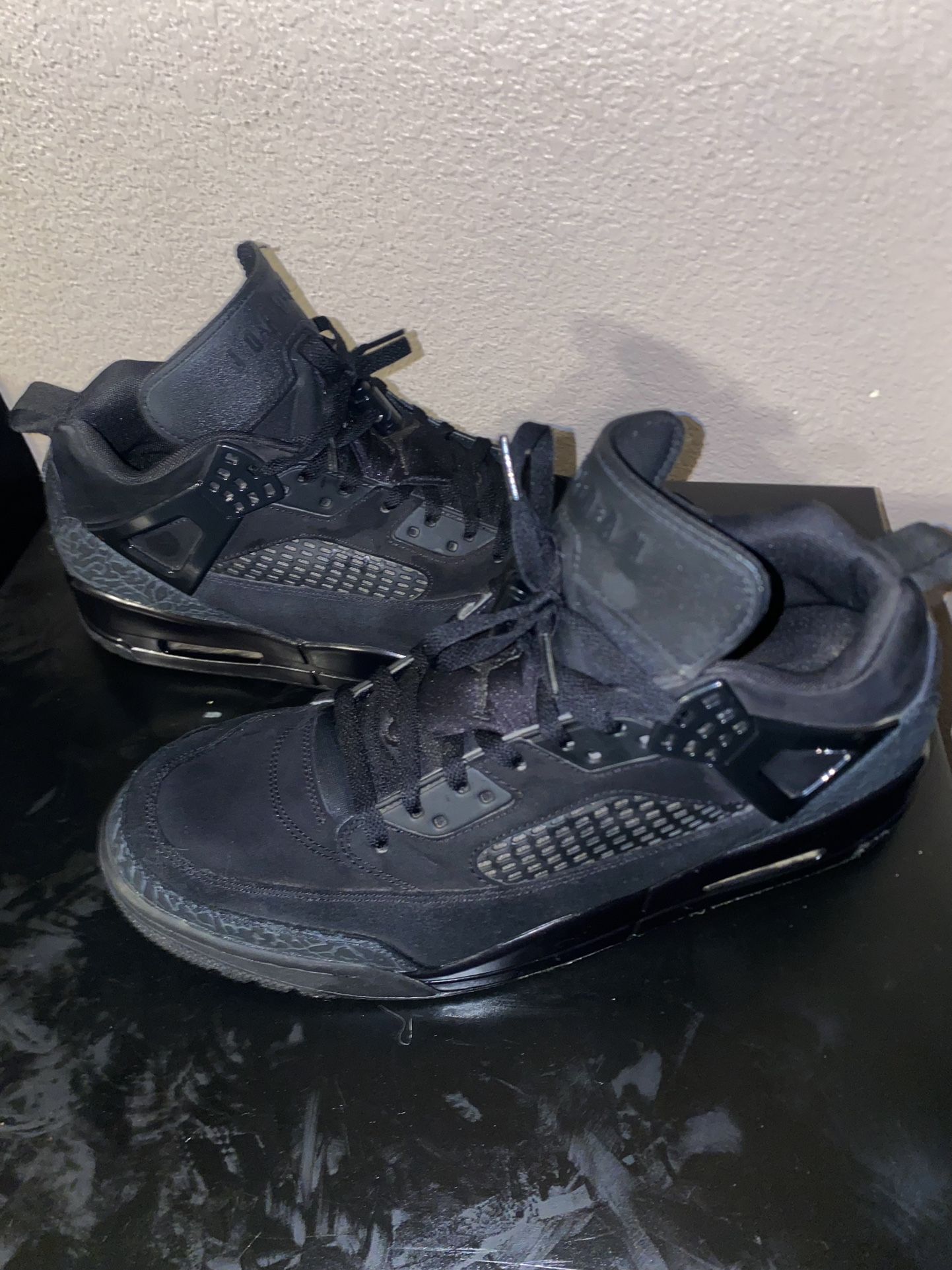 Jordan 4s Black Cat New
