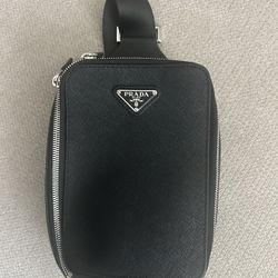Prada Brique Saffiano leather bag - Black 
