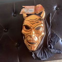 Metallic mask