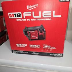 Milwaukee M18 Air Compressor
