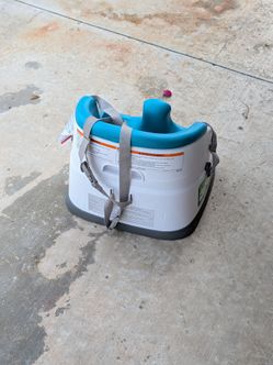 Baby Bath Seat with Safety Straps