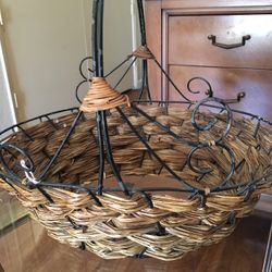 Baskets 2 See Both Photos