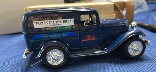 Rare! Thomas’ English Muffin  metal bank