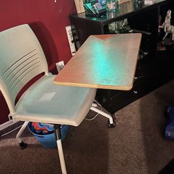 Kid Chair With Desk